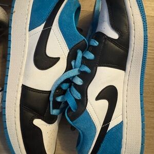 Nike Jordan Black and powder Blue Sneakers